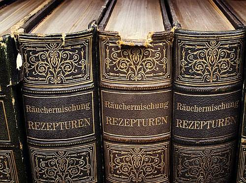 Unsere Rezepturen der Räuchermischungen sind exclusiv und von höchster Qualität. Räuchermischungeb Rezepturen